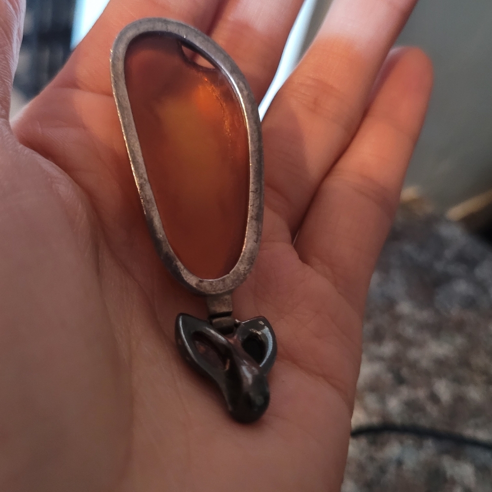Vintage sterling silver Amber Pendant - Picture 3 of 6